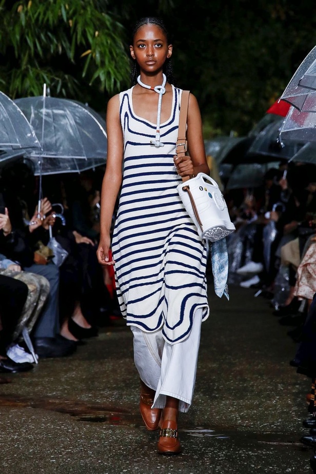 اسبوع الموضة في باريس 2019 عرض أزياء LANVIN لربيع وصيف 2020