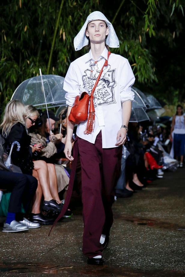 اسبوع الموضة في باريس 2019 عرض أزياء LANVIN لربيع وصيف 2020