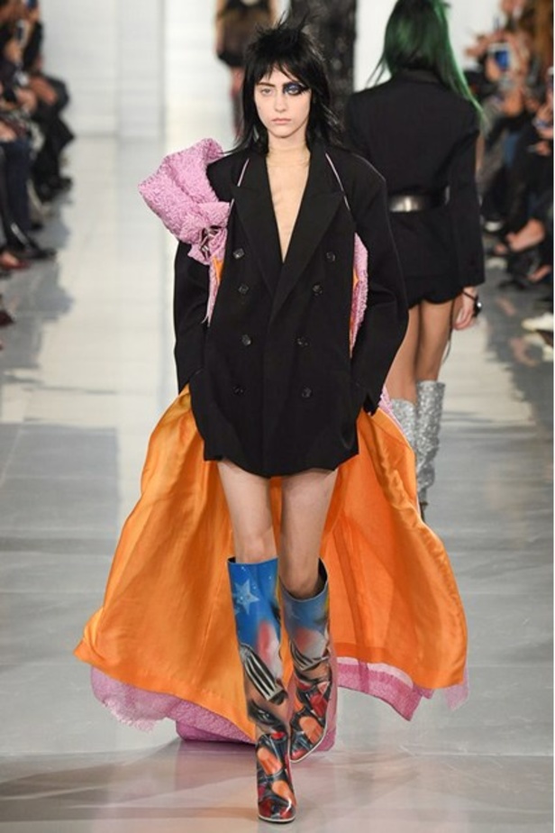 مجموعة فوضويّة وعشوائية لـMaison Margiela في عرض ربيع وصيف 2016