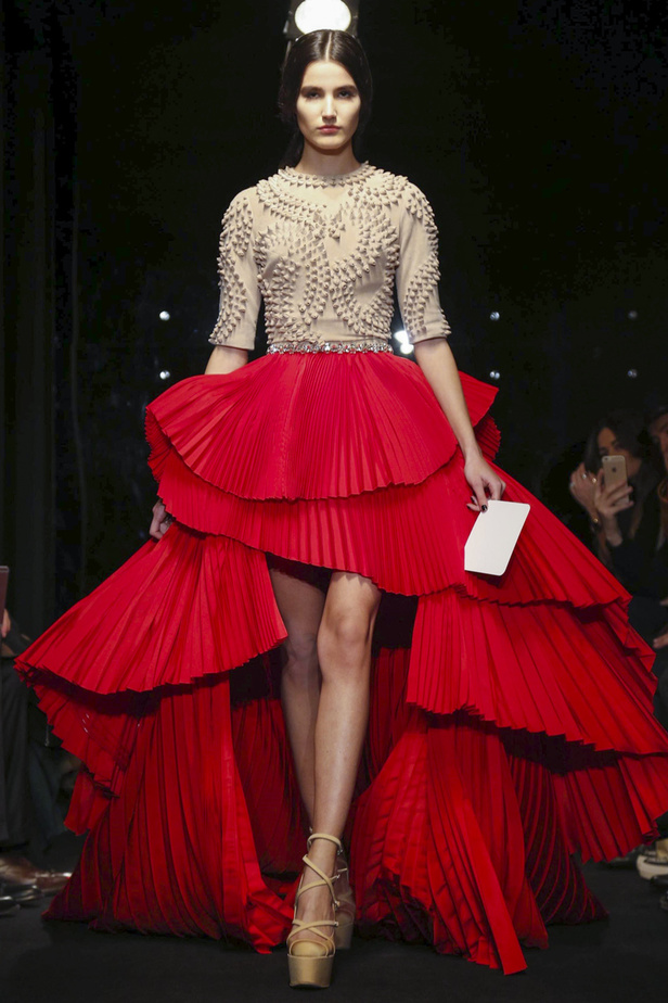 إبداعات Stephane Rolland للأزياء الفاخرة في عرض ربيع وصيف ٢٠١٦