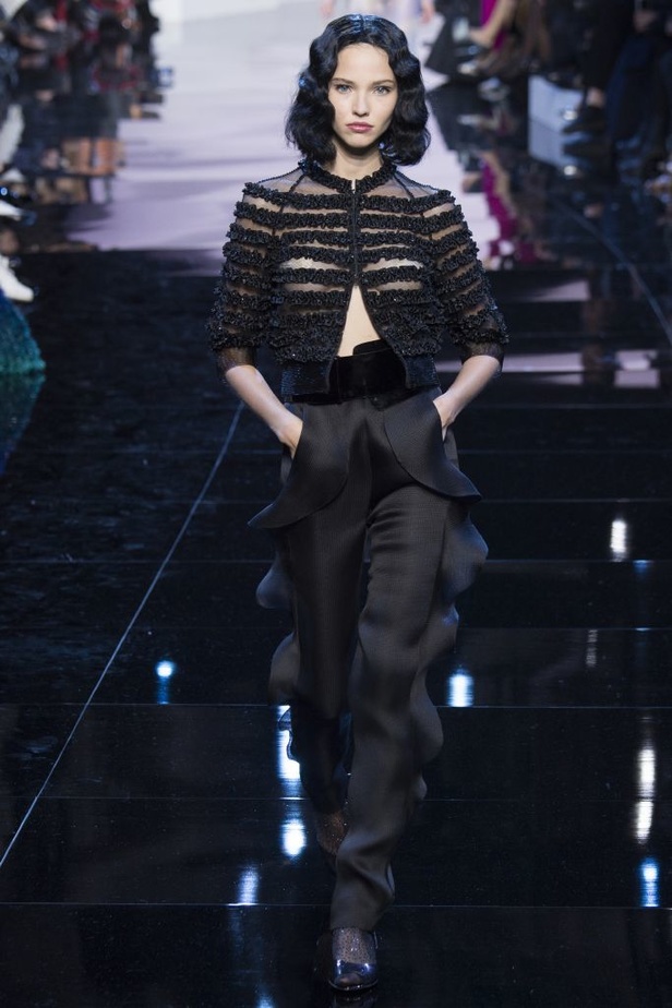 عرض "جورجيو أرماني بريفيه" الفاخر لربيع وصيف 2016