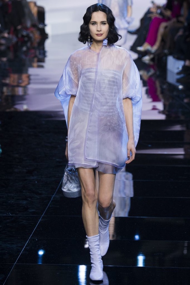 عرض "جورجيو أرماني بريفيه" الفاخر لربيع وصيف 2016