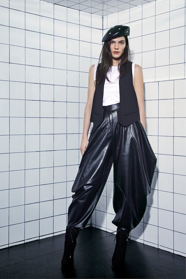 عرض أزياء ألكسندر فوتييه الهوت كوتور لربيع وصيف 2021 ضمن أسبوع الموضة في باريس !