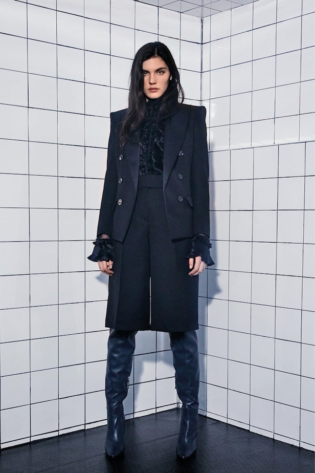 عرض أزياء ألكسندر فوتييه الهوت كوتور لربيع وصيف 2021 ضمن أسبوع الموضة في باريس !