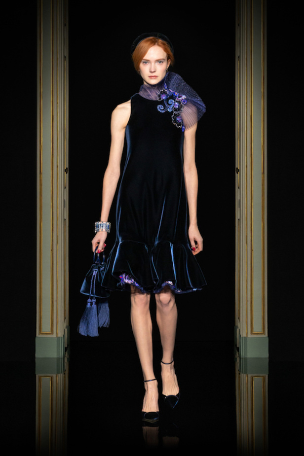 مجموعة جيورجيو ارماني للهوت كوتور لربيع وصيف 2021 