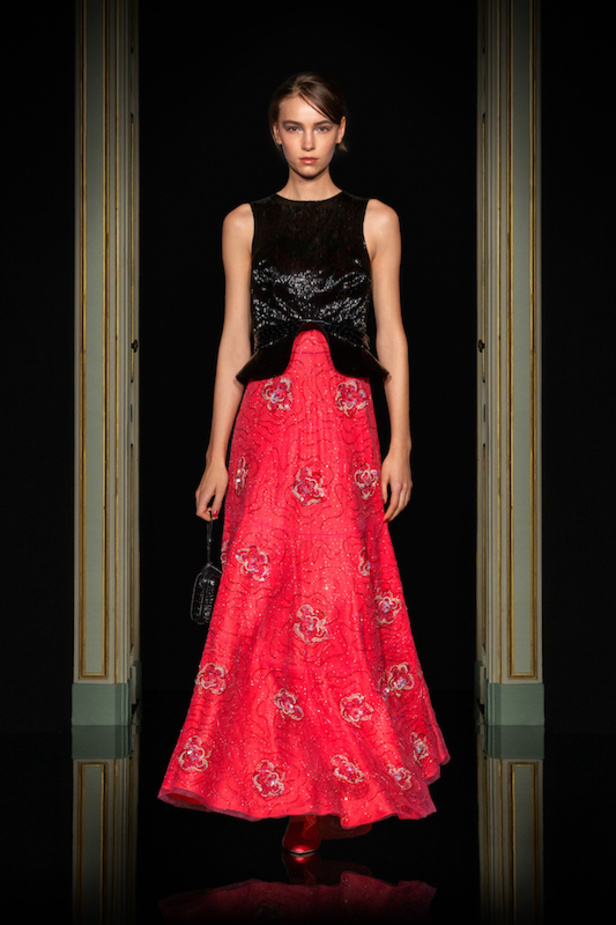 مجموعة جيورجيو ارماني للهوت كوتور لربيع وصيف 2021 