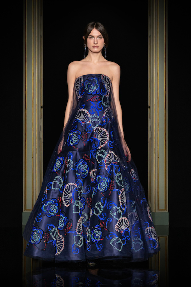 مجموعة جيورجيو ارماني للهوت كوتور لربيع وصيف 2021 