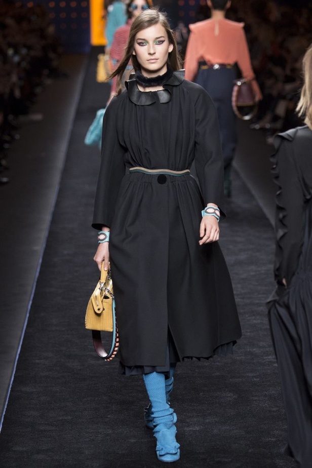 عرض أزياء فندي لخريف وشتاء ٢٠١٦ و ٢٠١٧