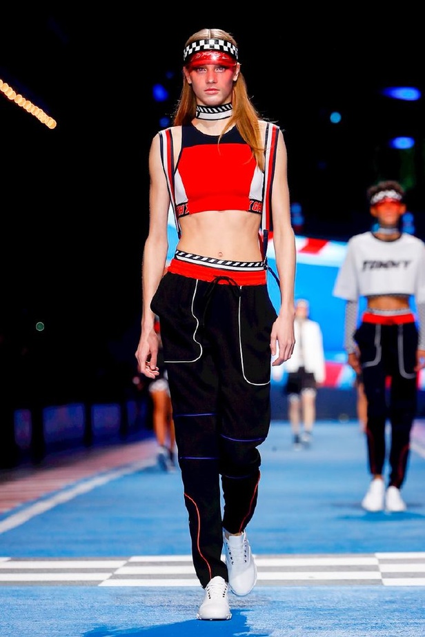 مجموعة Tommy Hilfiger للألبسة الجاهزة لربيع و صيف 2018