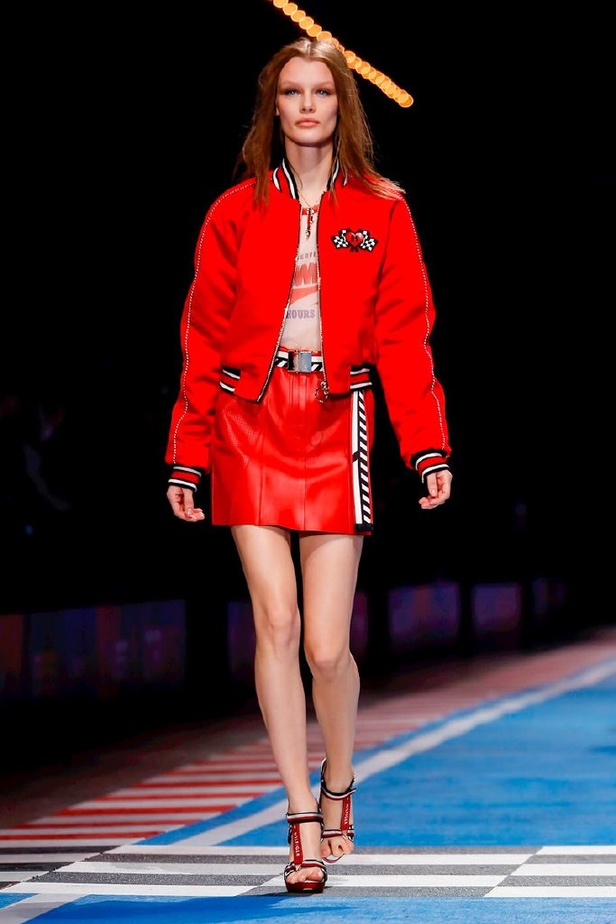 مجموعة Tommy Hilfiger للألبسة الجاهزة لربيع و صيف 2018