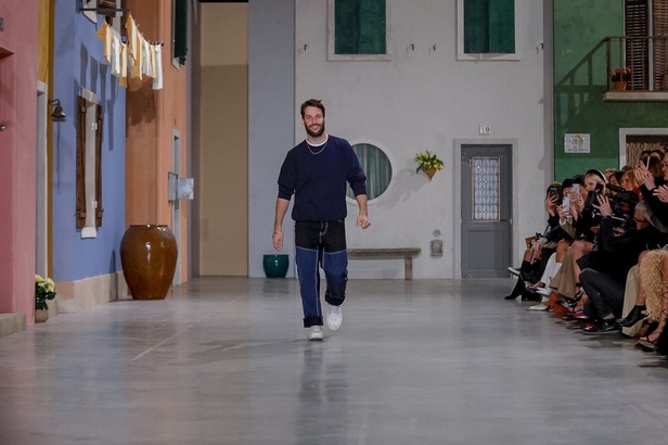 عرض أزياء Jacquemus لموسم خريف وشتاء 2019