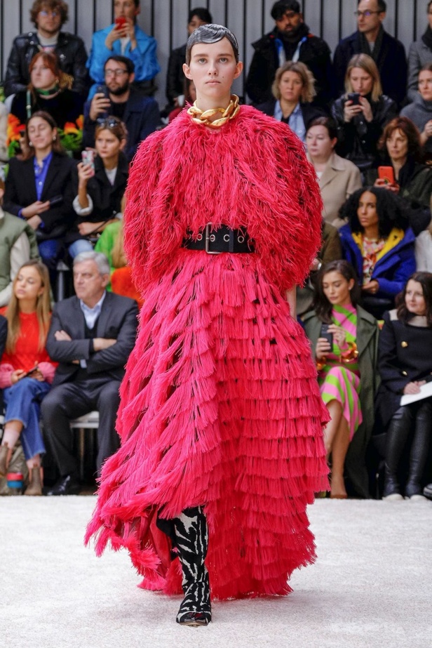 عرض أزياءJ.W. Anderson  لموسم خريف وشتاء 2019