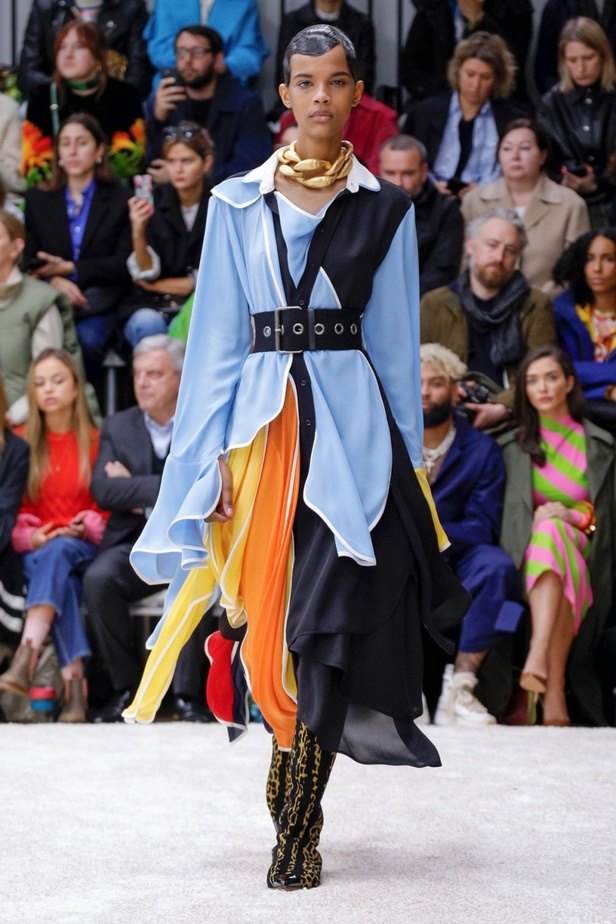 عرض أزياءJ.W. Anderson  لموسم خريف وشتاء 2019