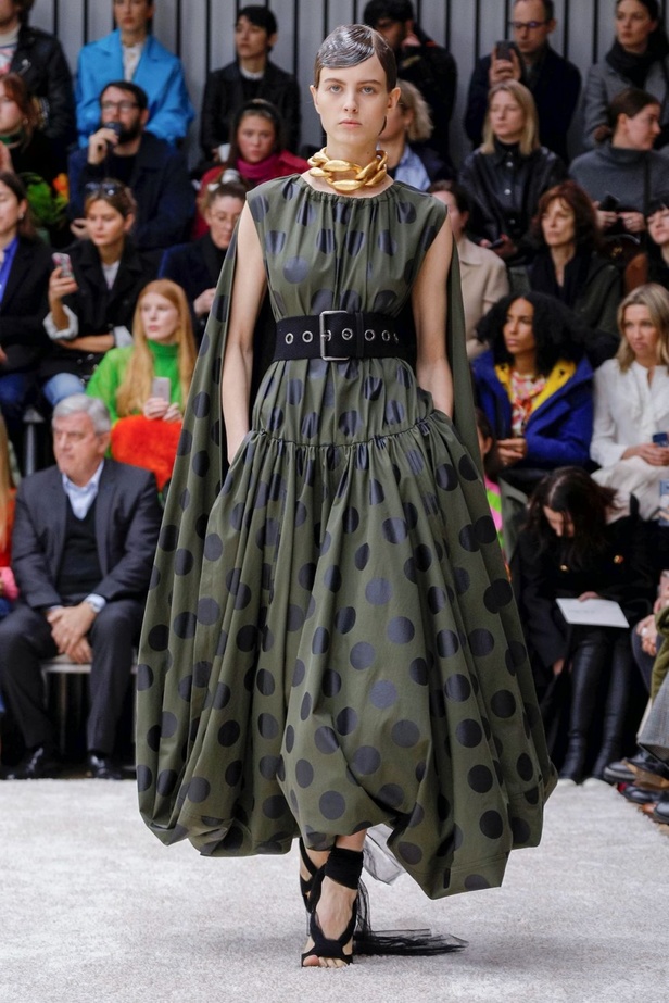 عرض أزياءJ.W. Anderson  لموسم خريف وشتاء 2019