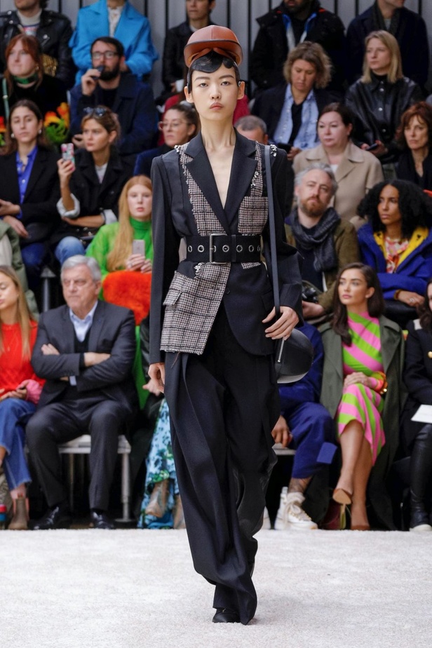 عرض أزياءJ.W. Anderson  لموسم خريف وشتاء 2019