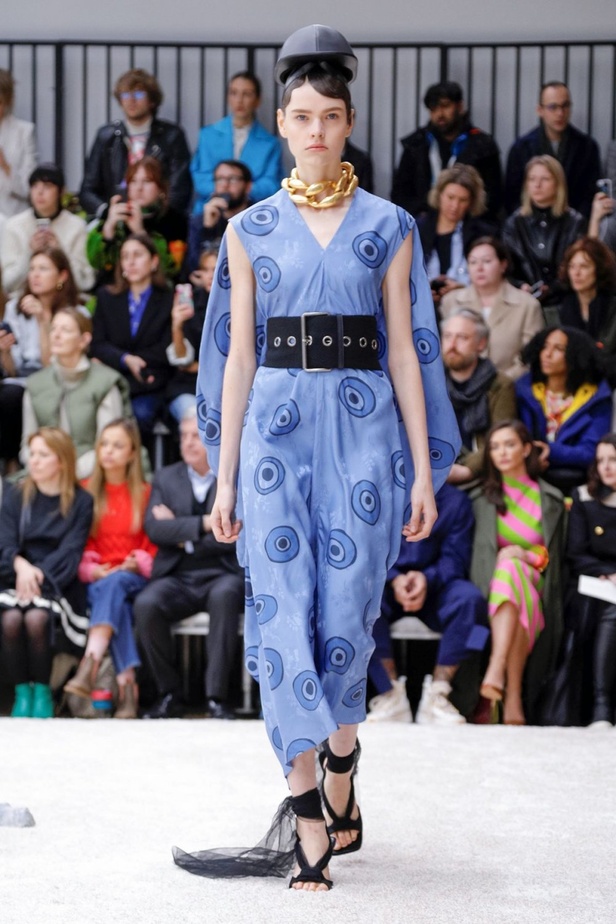 عرض أزياءJ.W. Anderson  لموسم خريف وشتاء 2019