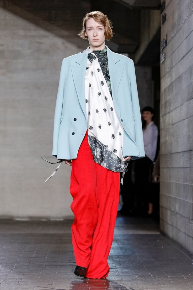 عرض أزياء Roland Mouret لخريف وشتاء 2019