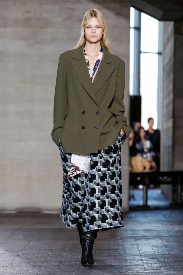 عرض أزياء Roland Mouret لخريف وشتاء 2019