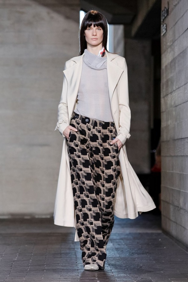 عرض أزياء Roland Mouret لخريف وشتاء 2019