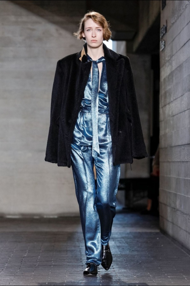 عرض أزياء Roland Mouret لخريف وشتاء 2019