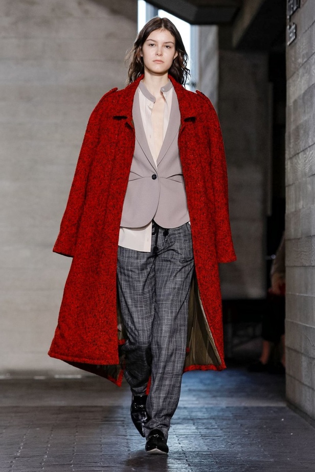 عرض أزياء Roland Mouret لخريف وشتاء 2019