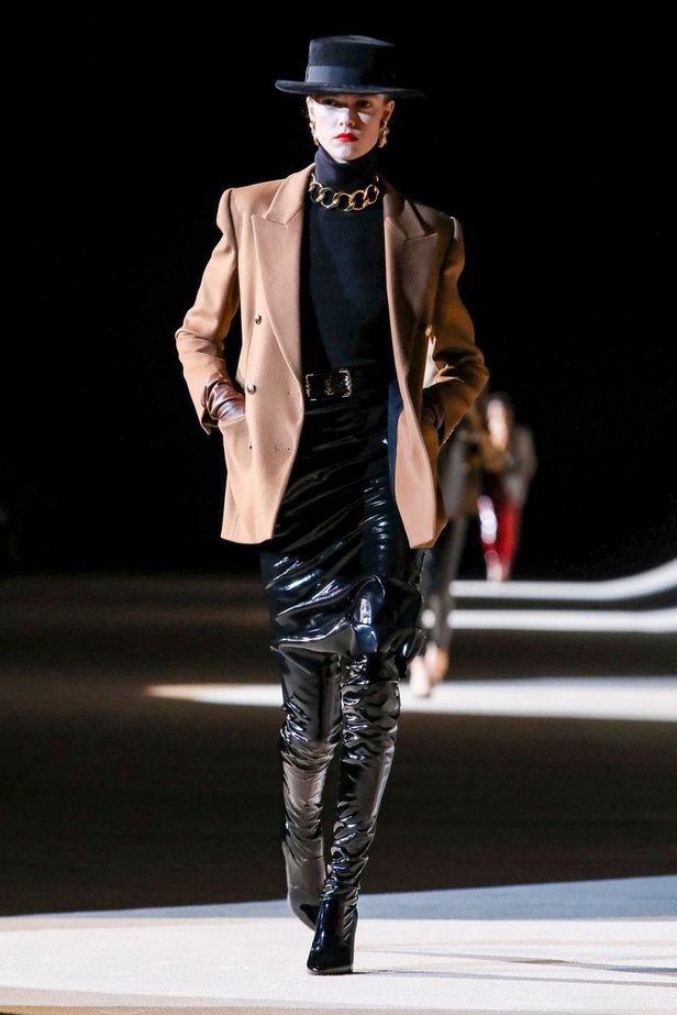 مجموعة سان لوران خريف وشتاء 2020-2021 من باريس