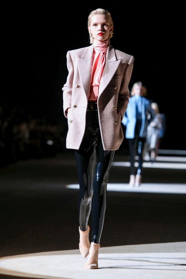 مجموعة سان لوران خريف وشتاء 2020-2021 من باريس