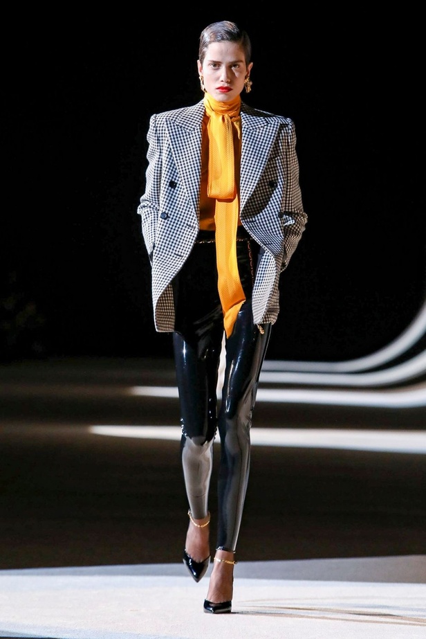 مجموعة سان لوران خريف وشتاء 2020-2021 من باريس