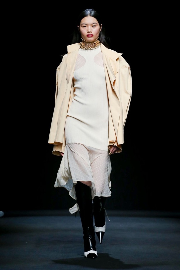 مجموعة Mugler لموسم خريف وشتاء 2020-2021