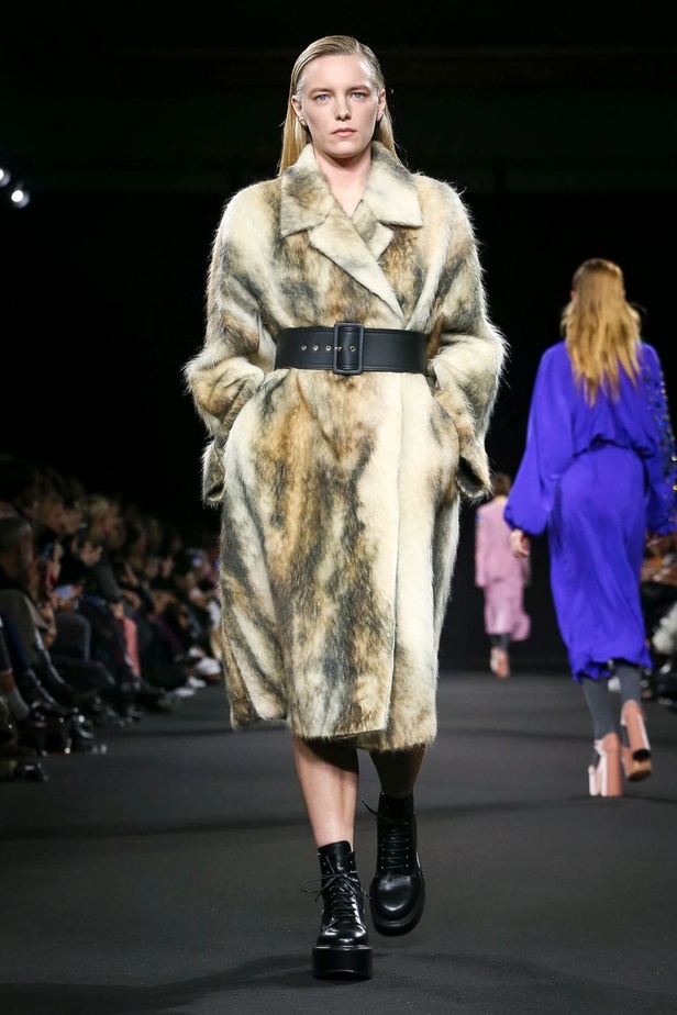 مجموعة Rochas لموسم خريف وشتاء 2020-2021