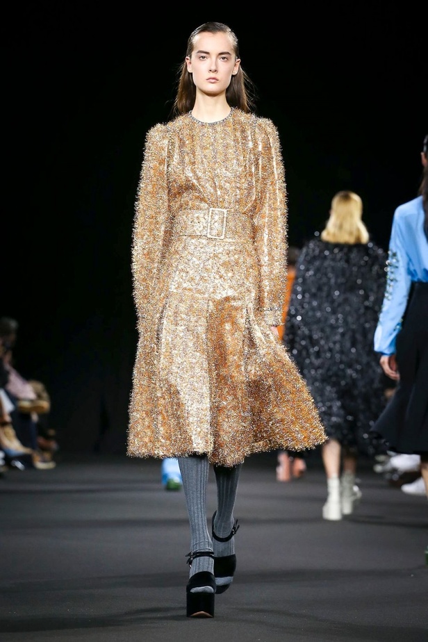 مجموعة Rochas لموسم خريف وشتاء 2020-2021