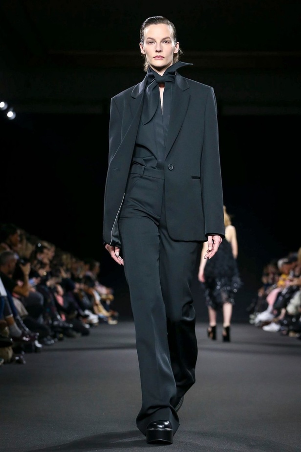 مجموعة Rochas لموسم خريف وشتاء 2020-2021