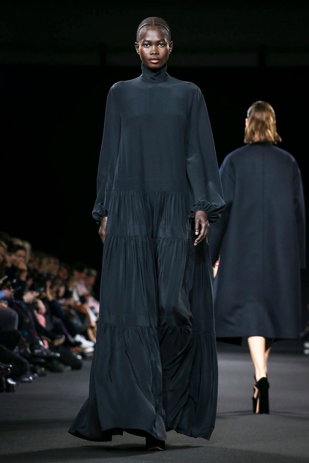 مجموعة Rochas لموسم خريف وشتاء 2020-2021