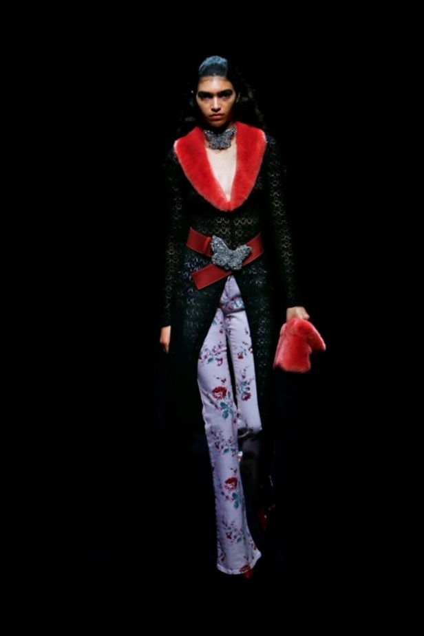 عرض أزياء BLUMARINE لخريف وشتاء 2021 في ميلانو