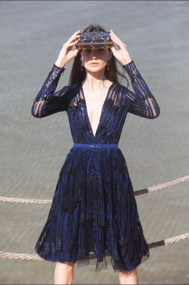  مجموعة ايلي صعب ريزورت 2022 ترحب بالبدايات الجديدة