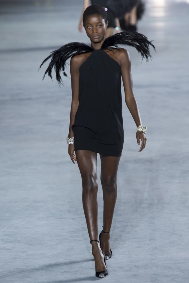 مجموعة Saint Laurent لموسمي ربيع وصيف 2018!