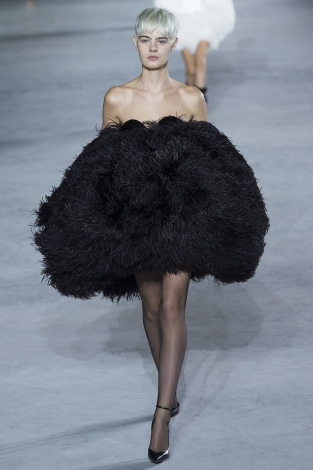 مجموعة Saint Laurent لموسمي ربيع وصيف 2018!