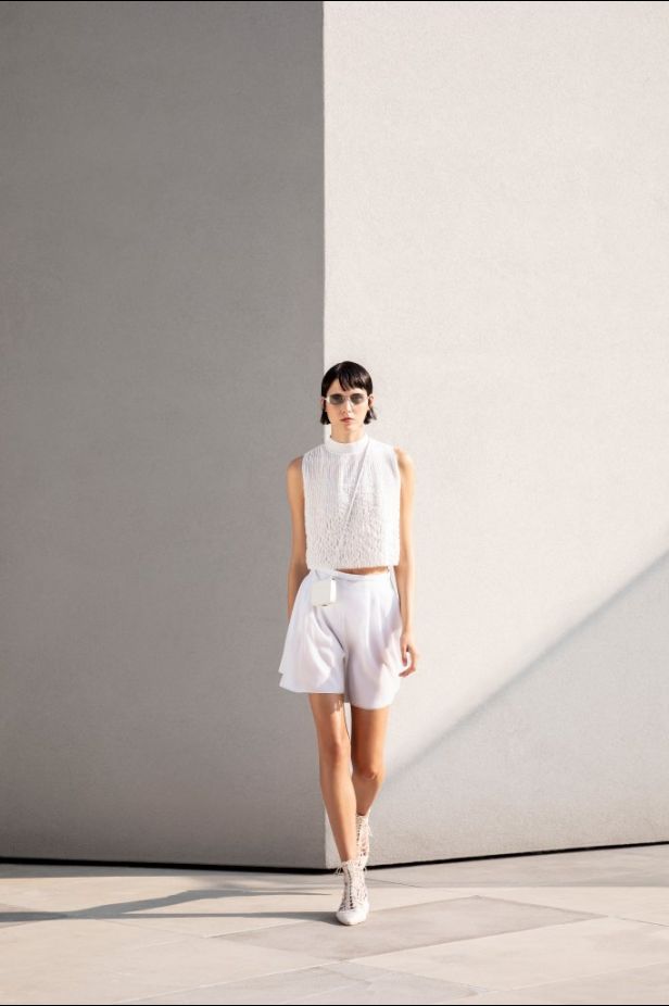 عرض أزياء Emporio Armani لربيع وصيف 2021 من أسبوع الموضة في ميلانو