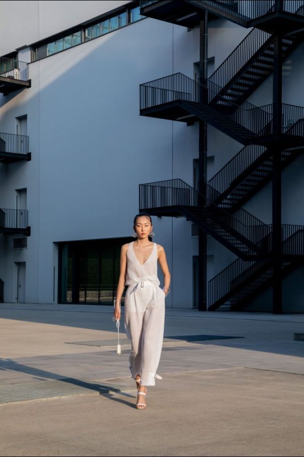 عرض أزياء Emporio Armani لربيع وصيف 2021 من أسبوع الموضة في ميلانو