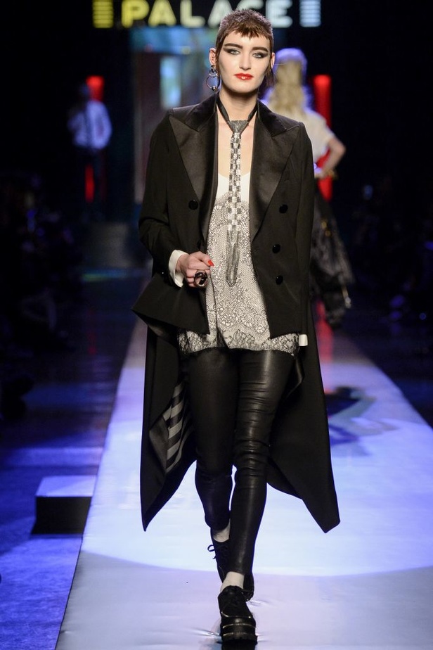 عرض أزياء جان بول غوتييه Jean Paul Gaultier لربيع وصيف 2016