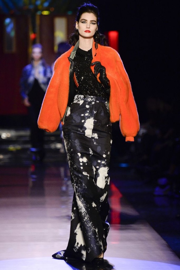 عرض أزياء جان بول غوتييه Jean Paul Gaultier لربيع وصيف 2016