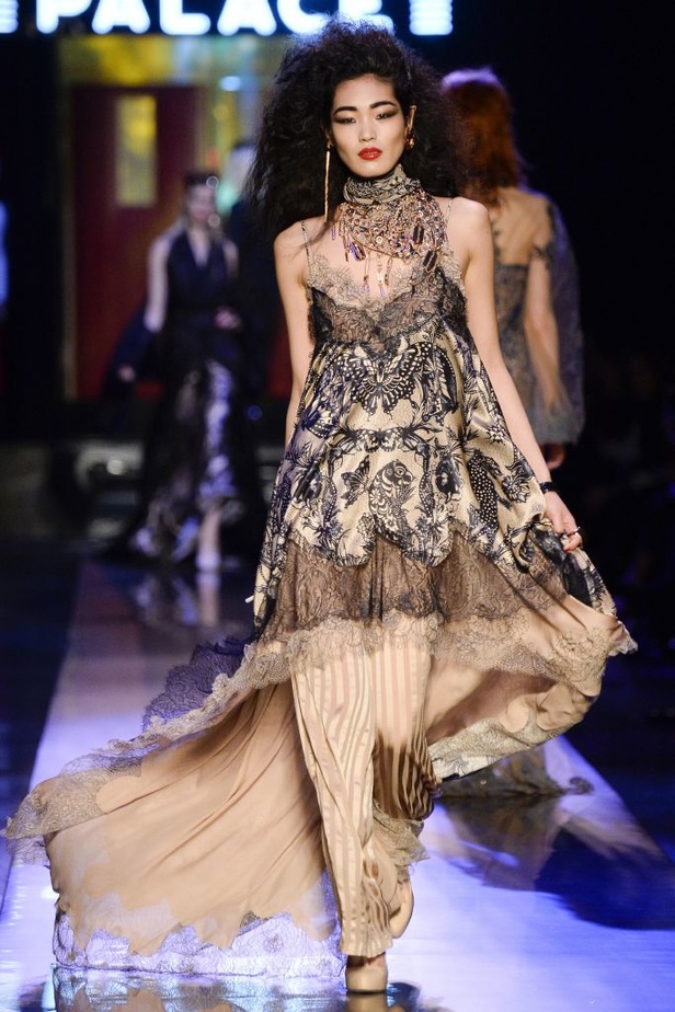 عرض أزياء جان بول غوتييه Jean Paul Gaultier لربيع وصيف 2016