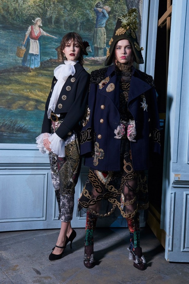 فساتين سهرة منفوخة في عرض دولتشي آند غابانا التامودا