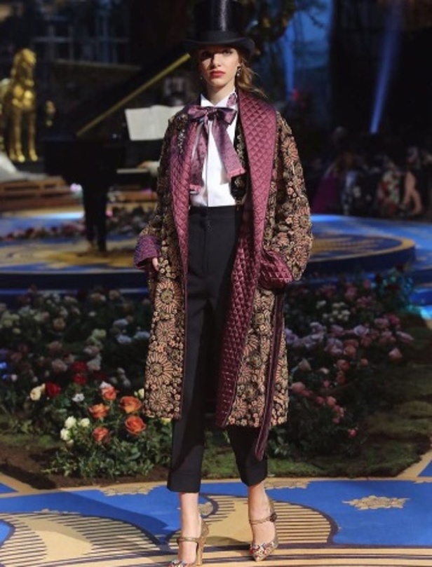 فساتين سهرة منفوخة في عرض دولتشي آند غابانا التامودا