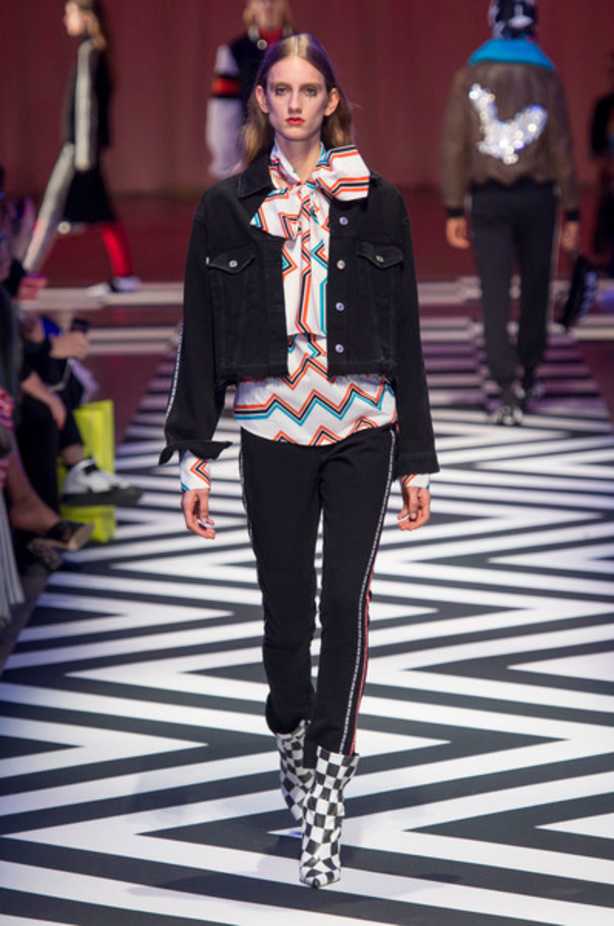 عرض أزياء Msgm لخريف وشتاء 2017
