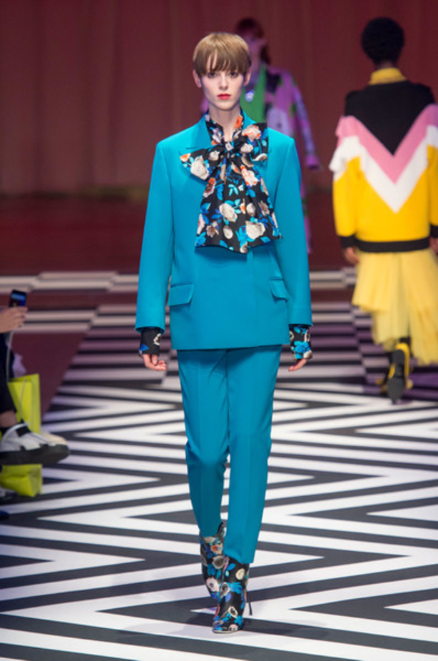 عرض أزياء Msgm لخريف وشتاء 2017