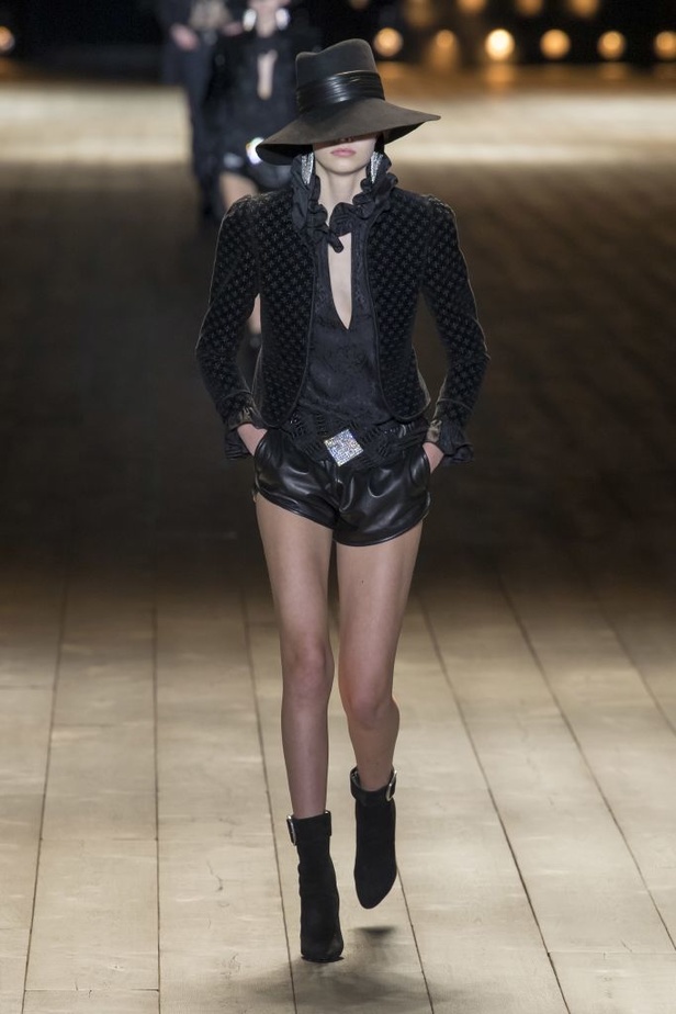 مجموعة Saint Laurent لخريف وشتاء ٢٠١٨ !