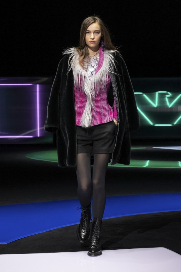 عرض أزياء  Emporio Armani لخريف وشتاء 2021-2022