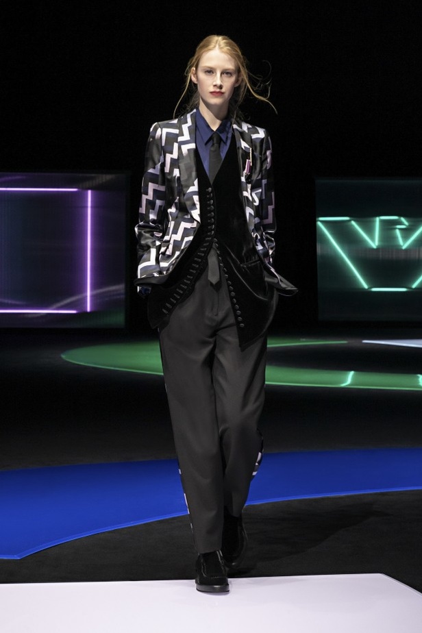 عرض أزياء  Emporio Armani لخريف وشتاء 2021-2022