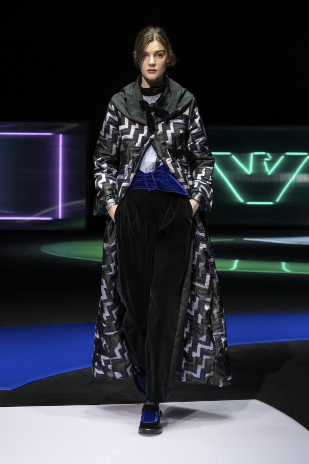 عرض أزياء  Emporio Armani لخريف وشتاء 2021-2022